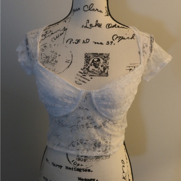 Super flattering top - Picture 1 of 3